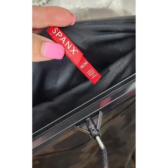 Spanx Faux Leather Camo Leggings Size M Black Olive Full Length Style 20185R - Picture 3 of 6